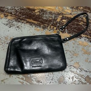 NWT FOSSIL LEATHER WRISTLET